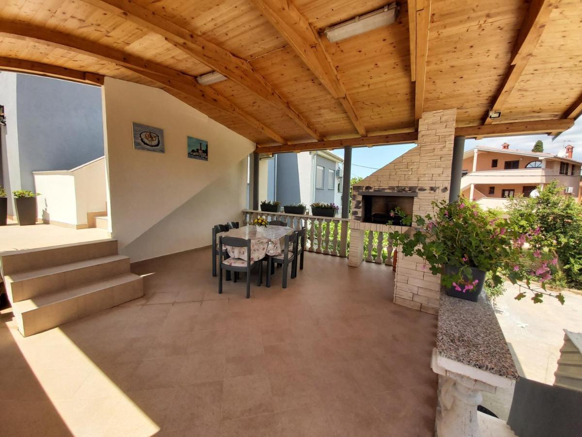 Apartman Ana Stinjan Bagian luar foto