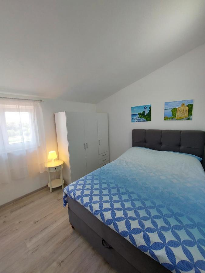 Apartman Ana Stinjan Bagian luar foto