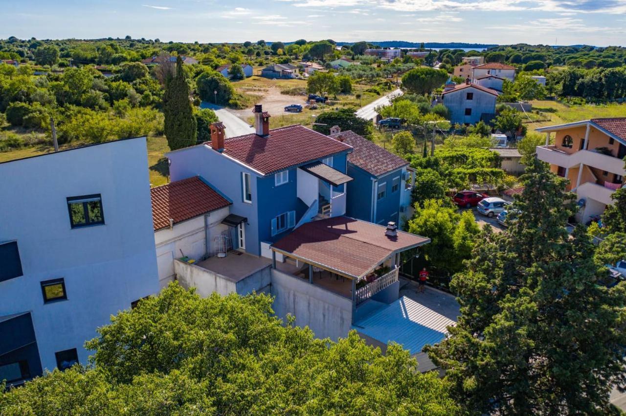Apartman Ana Stinjan Bagian luar foto