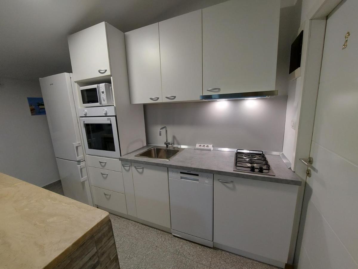 Apartman Ana Stinjan Bagian luar foto