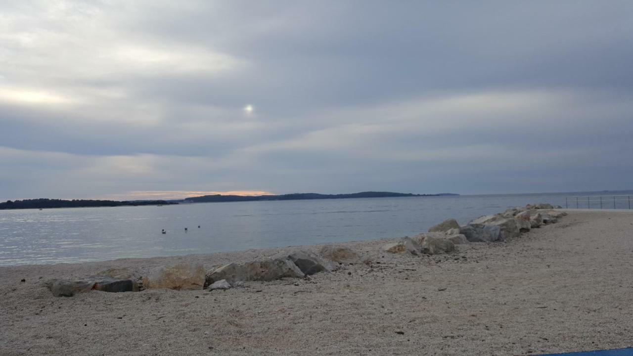 Apartman Ana Stinjan Bagian luar foto